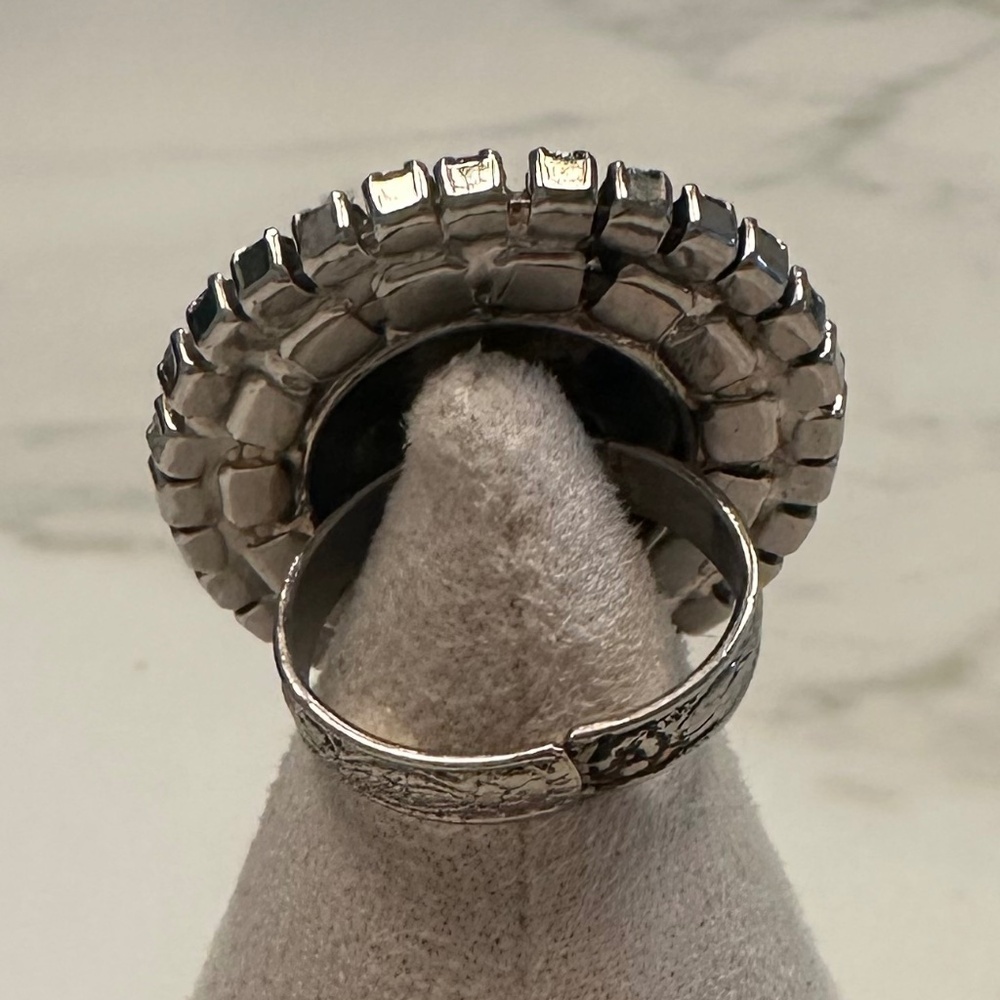 Danny Pollak - Silver Plated Amethyst & Violet Crystal Sun Face Statement Ring - Picture 6 of 16